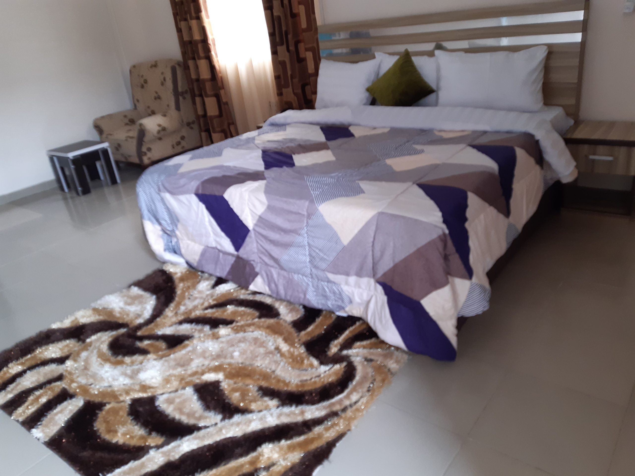 ONE BEDROOM APARTMENT