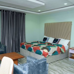EXECUTIVE STUDIO APARTMENT