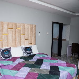 CLASSIC ONE BEDROOM APARTMENT